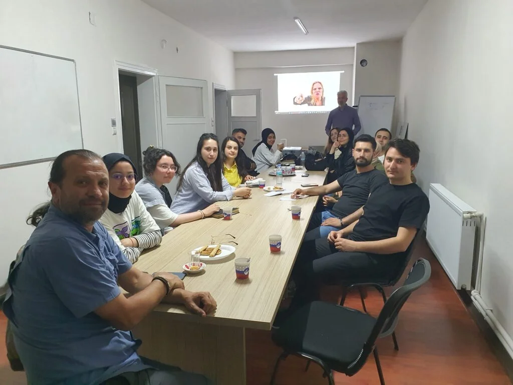Hızlı Ve Yavaş Düşün Eğitiminden Bir Kare
